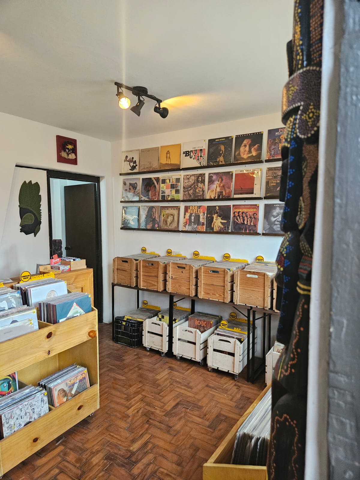 pindorama discos dentro da loja interna rua clelia lapa